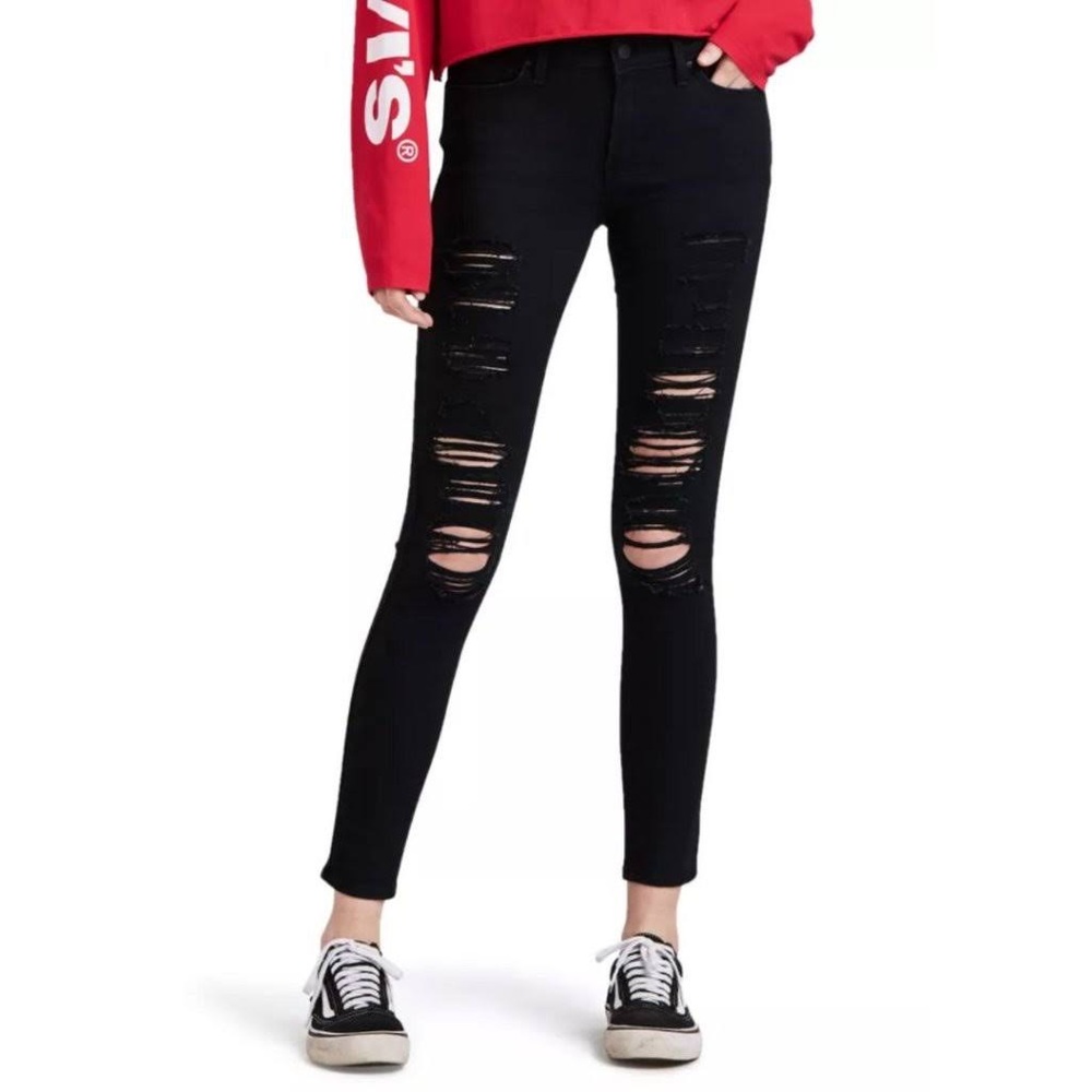 Levi’s NWOT 711 Ripped Skinny Jeans